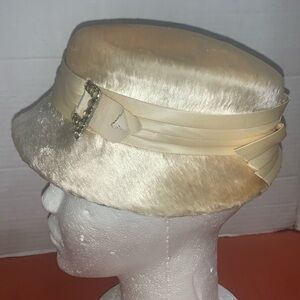 Vintage Cream hat w/ crystal buckle on side